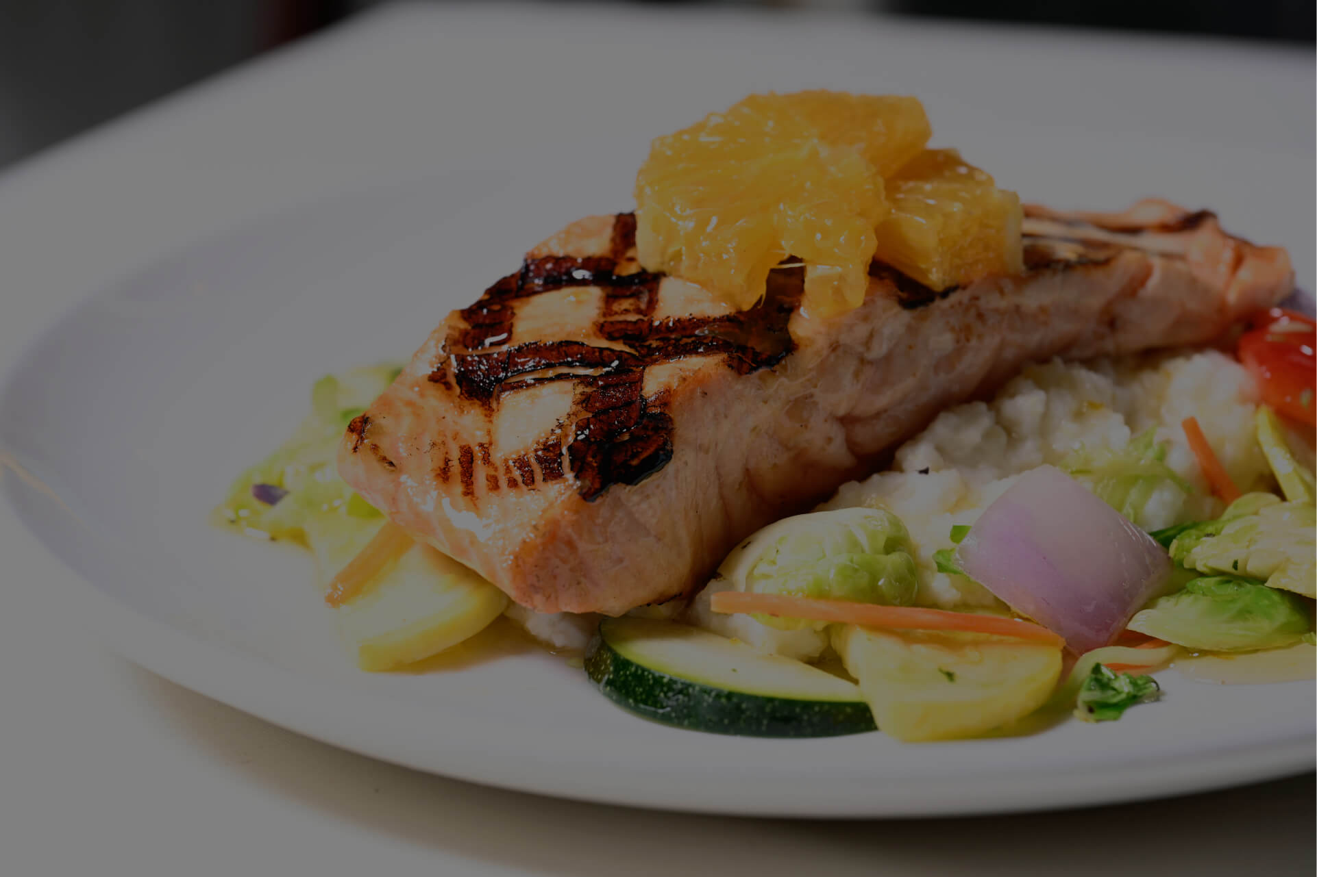 Varanese dining room ambiance